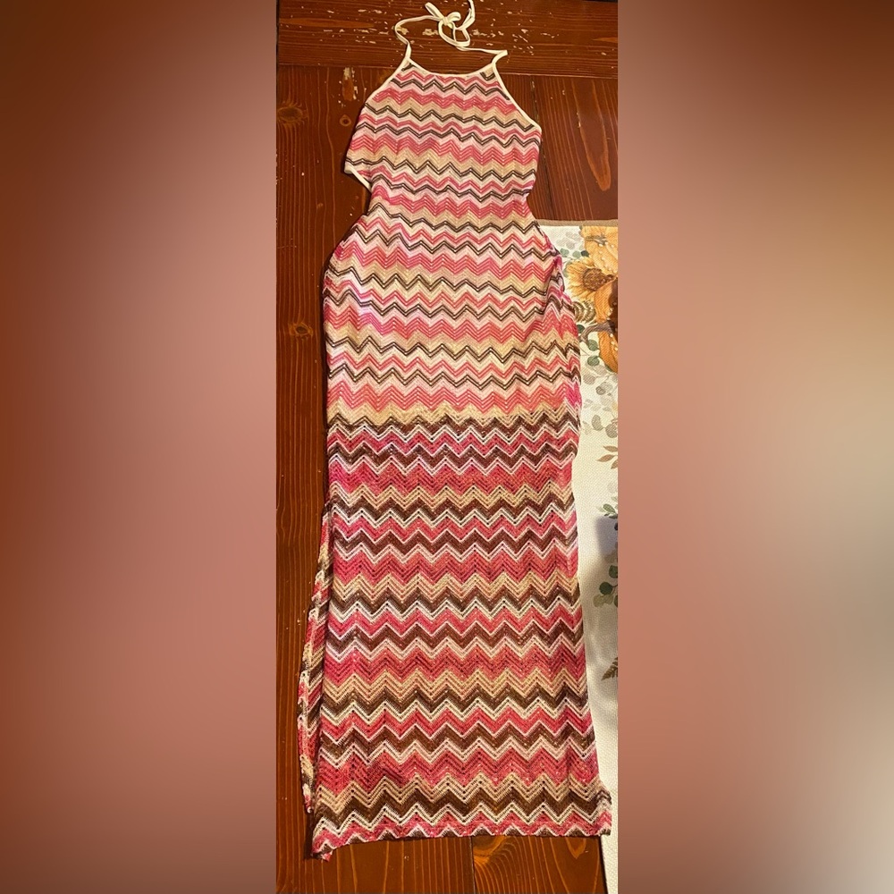 Open Knit Pink and White Chevron Pattern Halter Tie Maxi Dress - Picture 3 of 9
